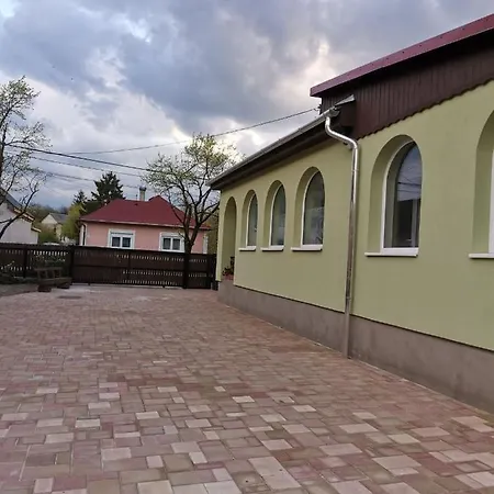 شقة Halasz Vendeghaz