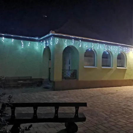 Halasz Vendeghaz Apartment