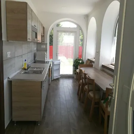 شقة Halasz Vendeghaz